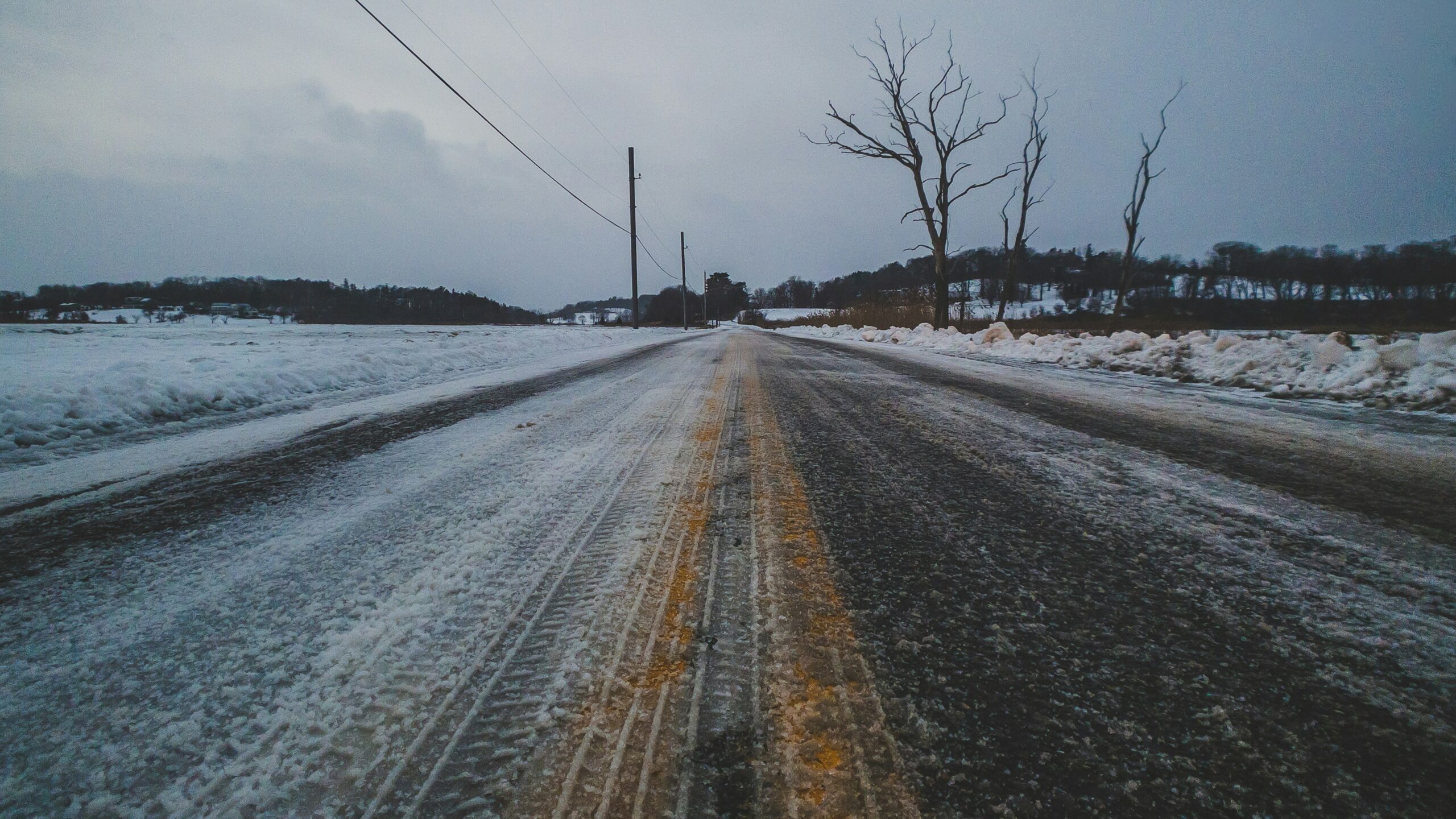 Ocean shoreline rocks